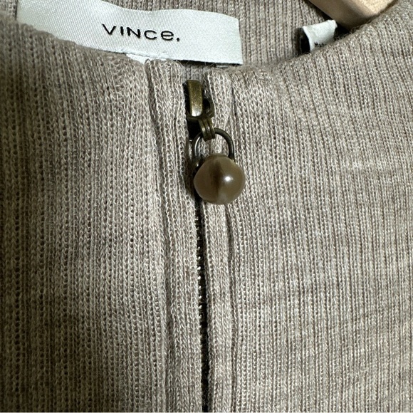 Vince Sz Medium Ribbed Half Zip Sweater Tan Wool Blend  Quiet Luxury Lightweight - Picture 10 of 10